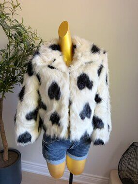 Cream Faux Fur Black Heart Cropped Jacket Size XS